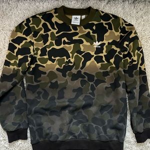Adidas crewneck men's size M camo
